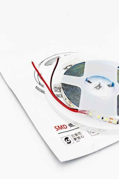 Светодиодная LED лента PROLUM&trade; 12V; 2835\120; IP20; Series "S", Холодний-білий (9000-10000К) 320022 фото