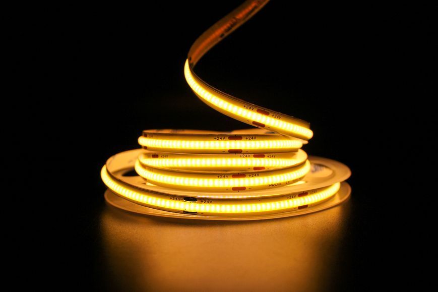 Світлодіодна LED стрічка PROLUM&trade; 24V; СОВ; 480 LED; IP20; Series "PRO", Тепло-Білий (2800-3200K) 350005 фото